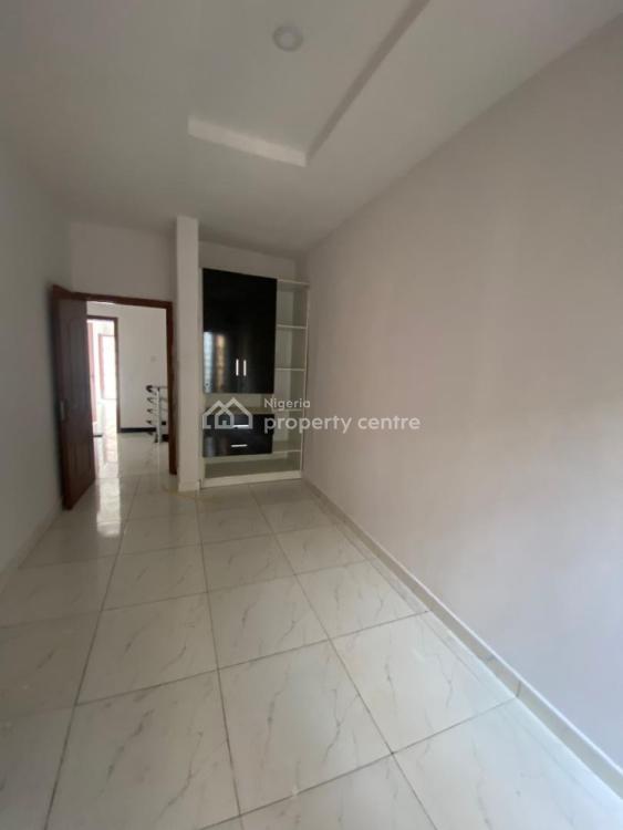 4 bedroom semi-detached duplex for rent
