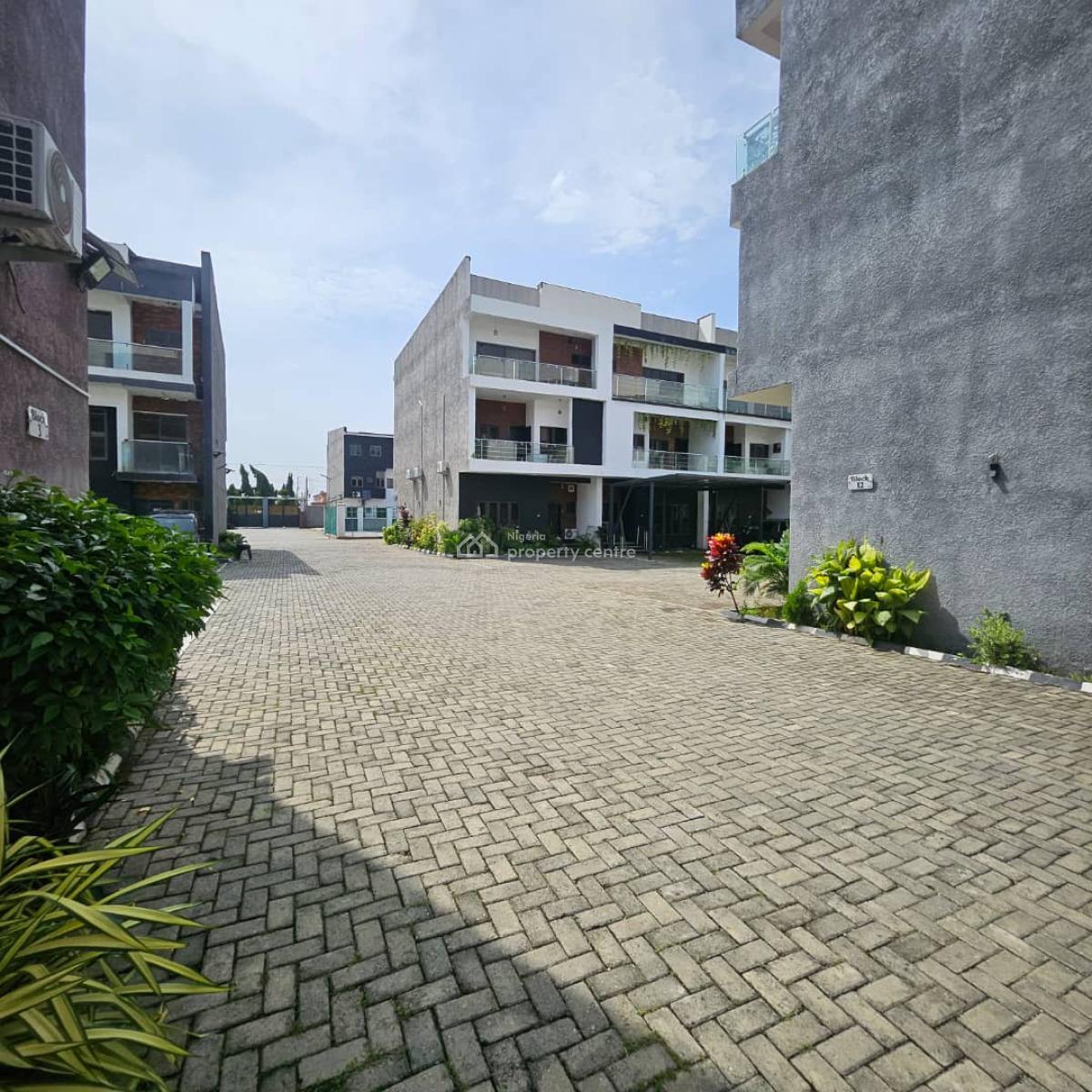 5 bedroom terraced duplex for sale