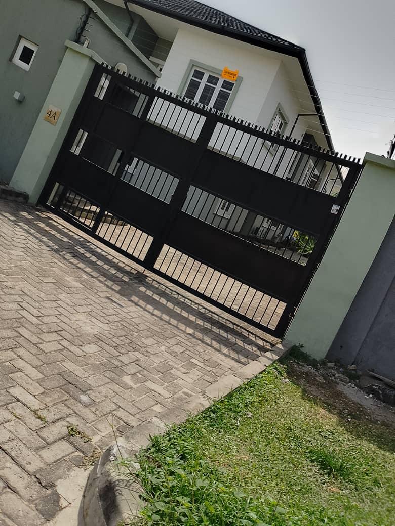 Luxurious 6-Bedroom Detached House for Sale in Lekki Scheme 1, Lagos