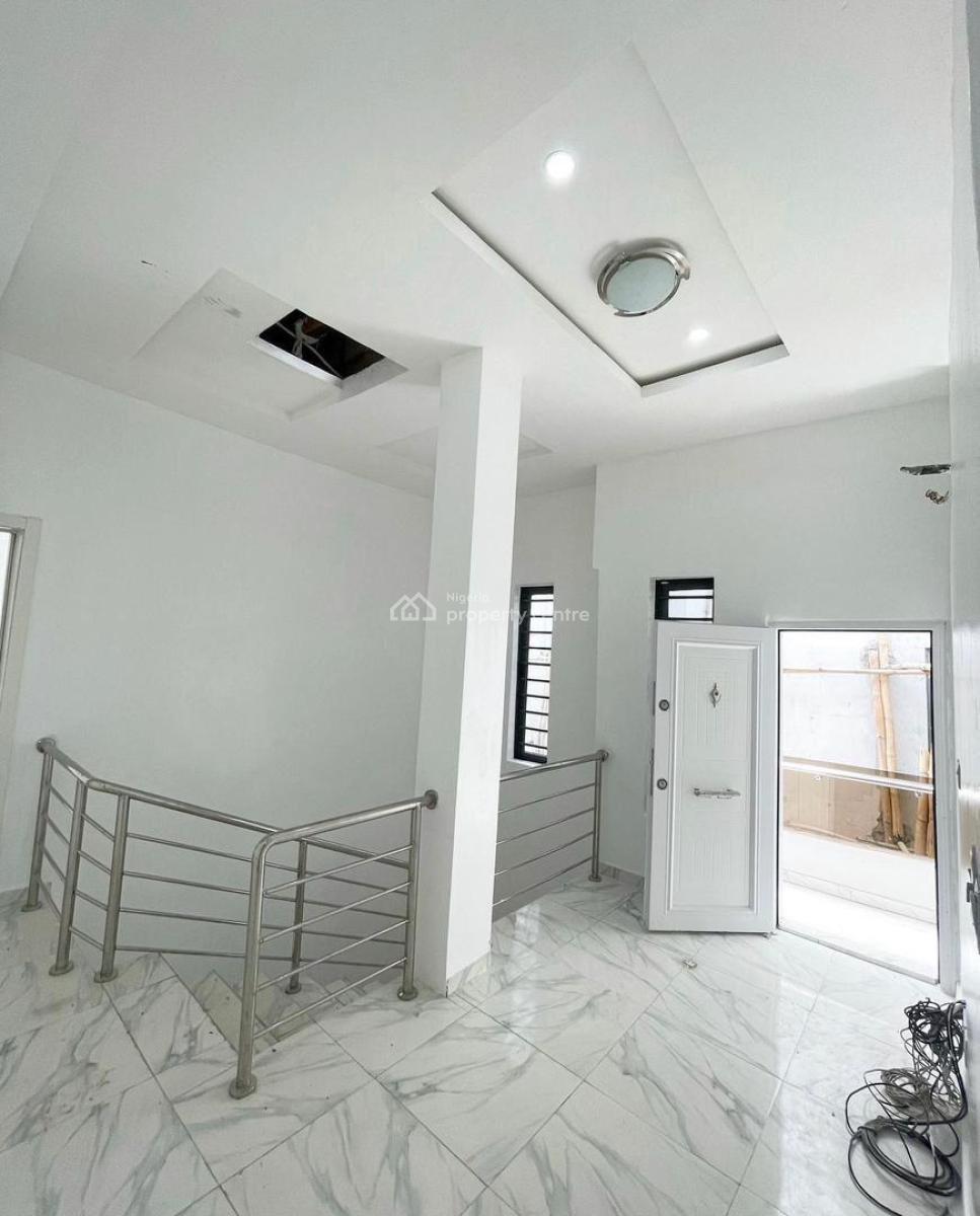 4 bedroom semi-detached duplex for sale