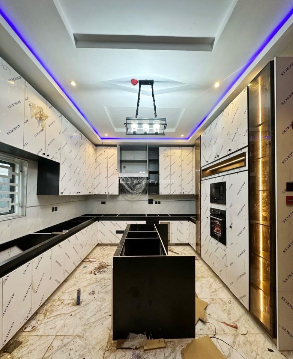 Newly Built 6 Bedroom Detached Duplex + Pool