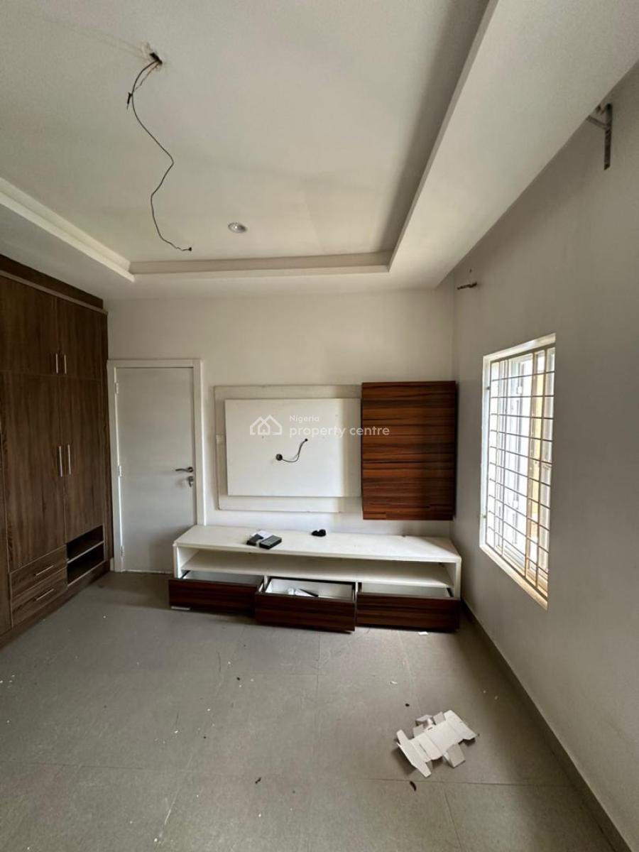 4 bedroom terraced duplex for sale