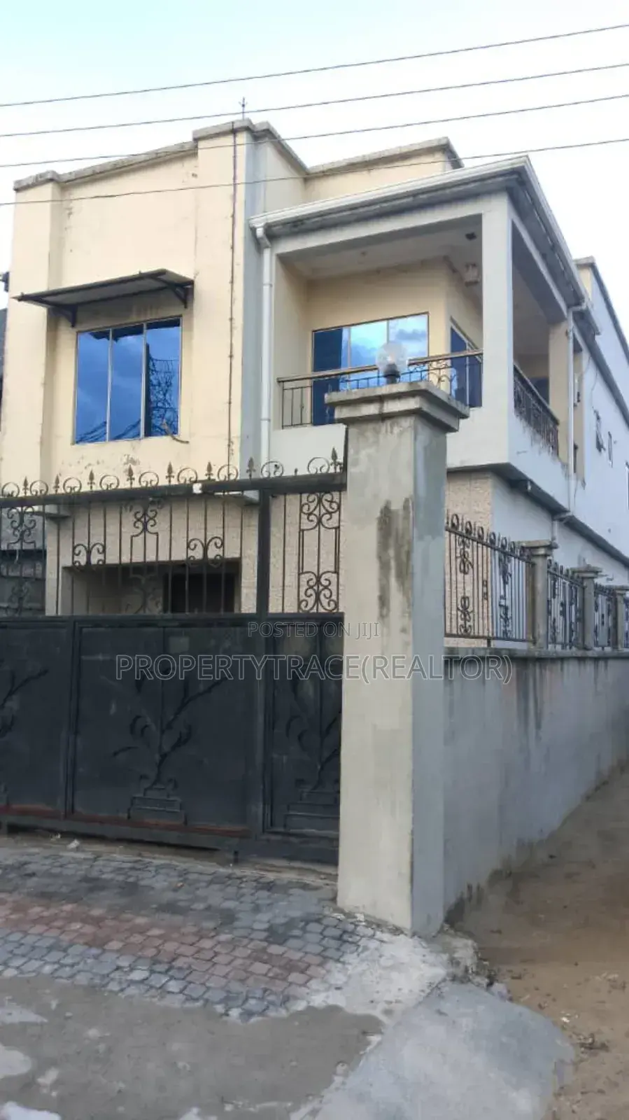 4bdrm Duplex in Lakowe for sale