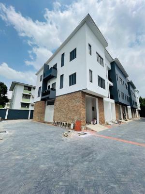 Contemporary 4 Bedroom Terraced Duplex with BQ, Pool, Gym House