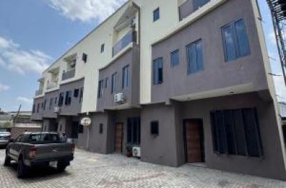 Beautiful 4 Bedrooms Terraced Duplex with a Room BQ