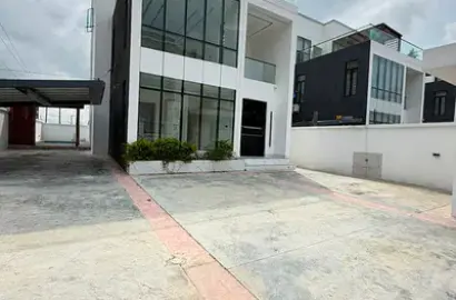 Finely Built 5 Bedroom Detached Duplex in an Open Estate
