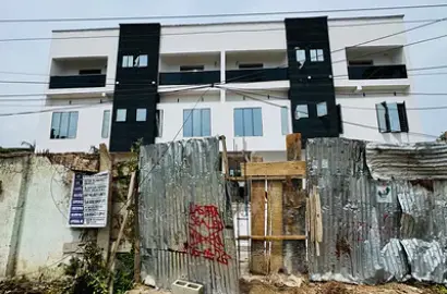 Beautifully Built 4 Bedroom Terraced Duplex with BQ