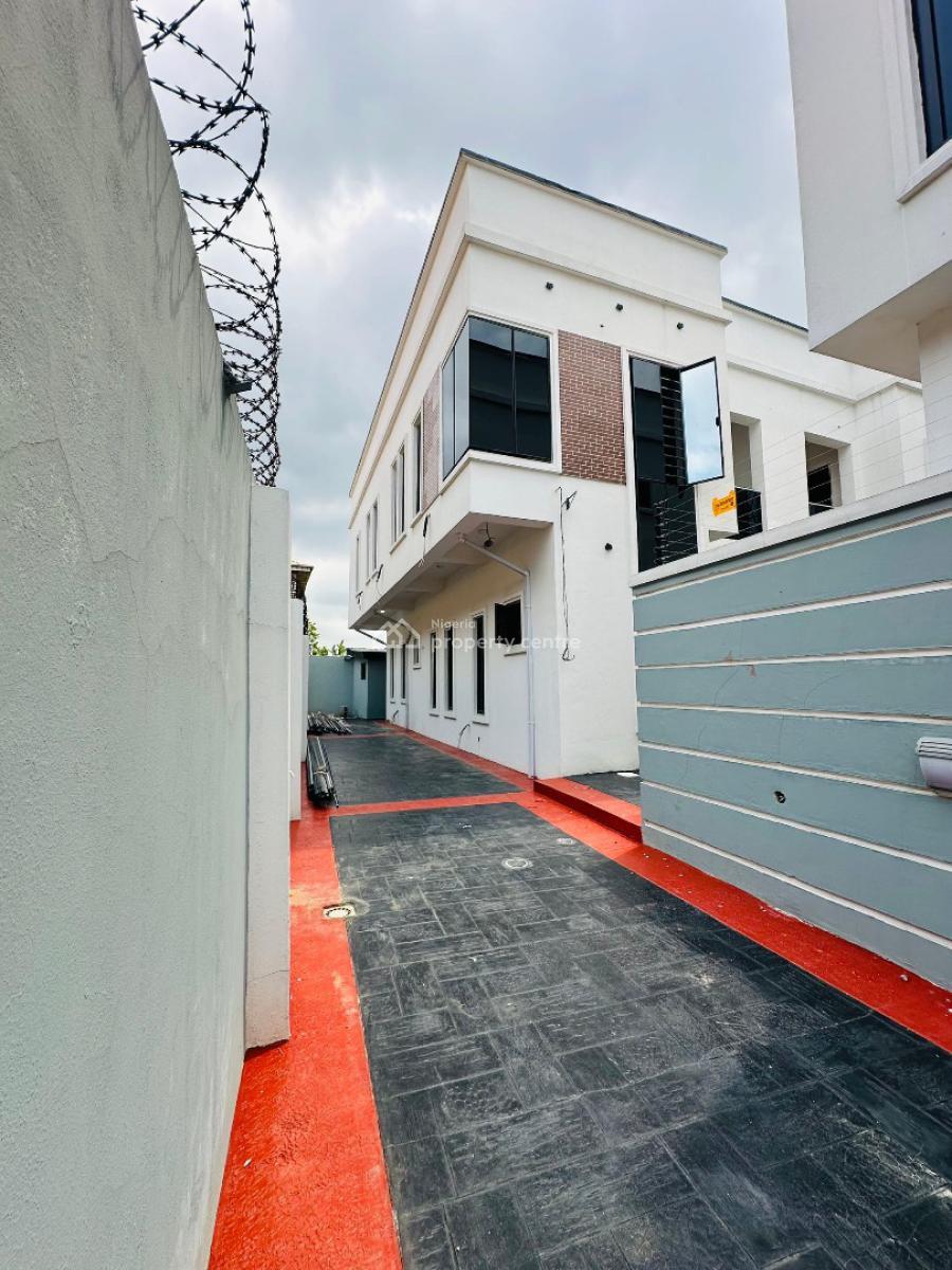 4 bedroom semi-detached duplex for sale