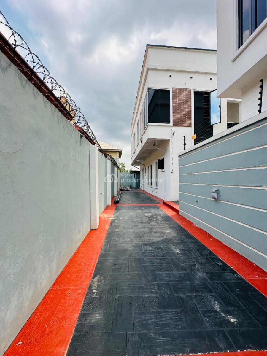 4 bedroom semi-detached duplex for sale