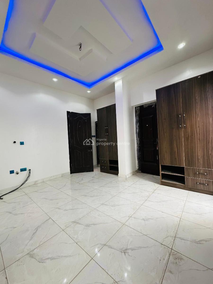 4 bedroom semi-detached duplex for sale