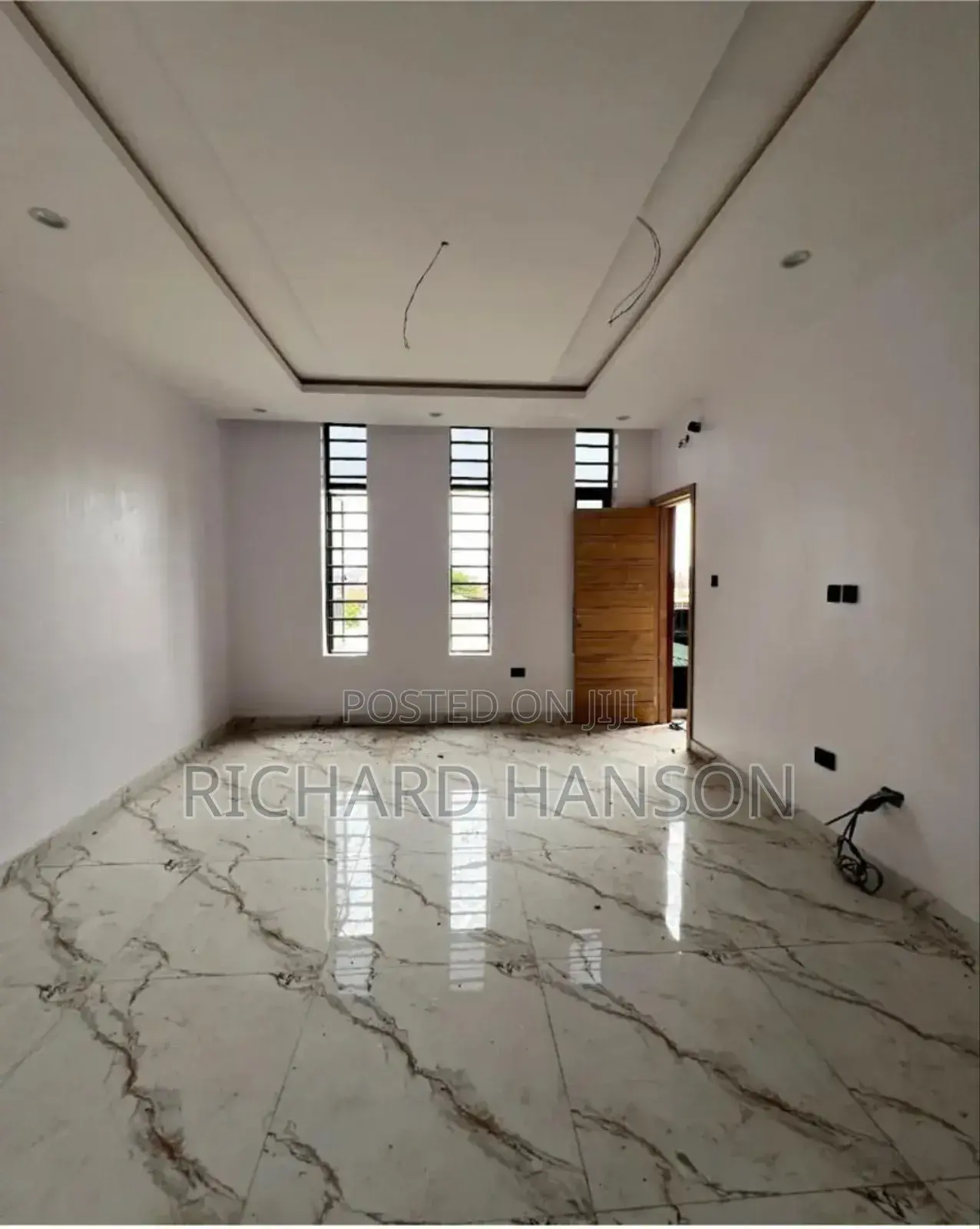 4bdrm Duplex
