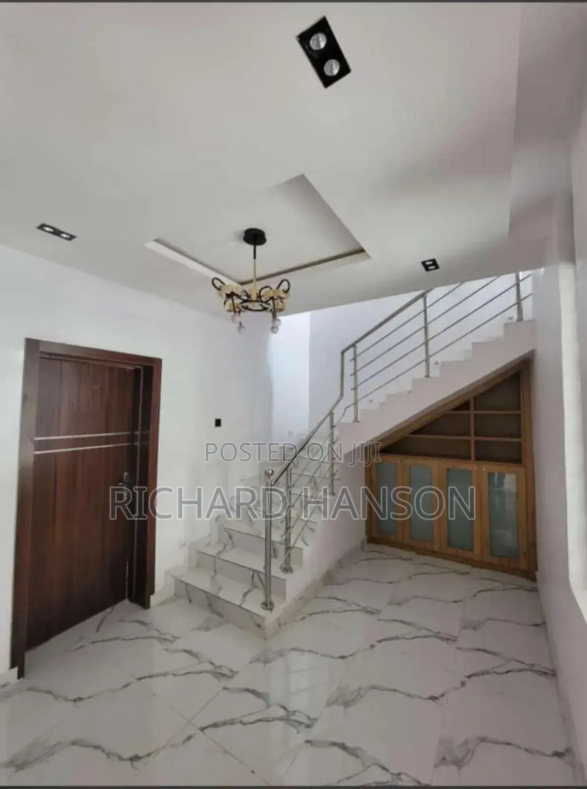 4bdrm Duplex