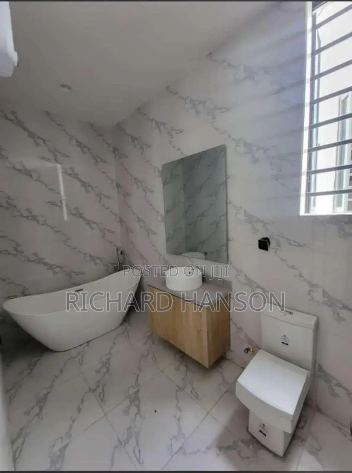 4bdrm Duplex