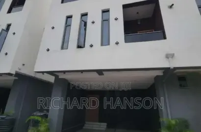 4bdrm Duplex
