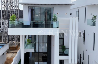 5 bedroom detached duplex for sale