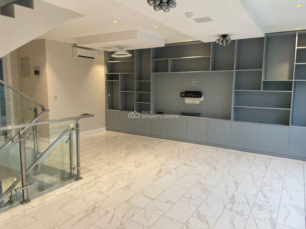 4 bedroom detached duplex for rent