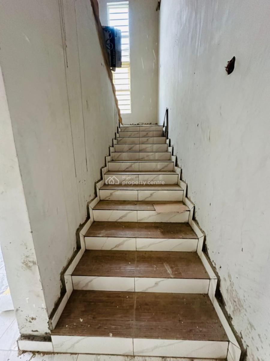 4 bedroom semi-detached duplex for sale