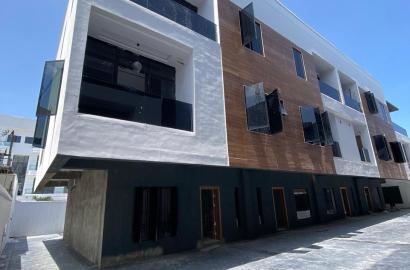 4 Bedroom Terrace Duplex with a SWIMMING POOL for sale in the Heart of LEKKI PHASE 1 PROPER, LAGOS For Sale