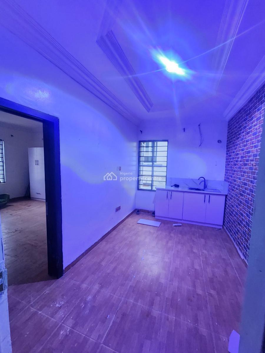 1 bedroom mini flat (room and parlour) for rent