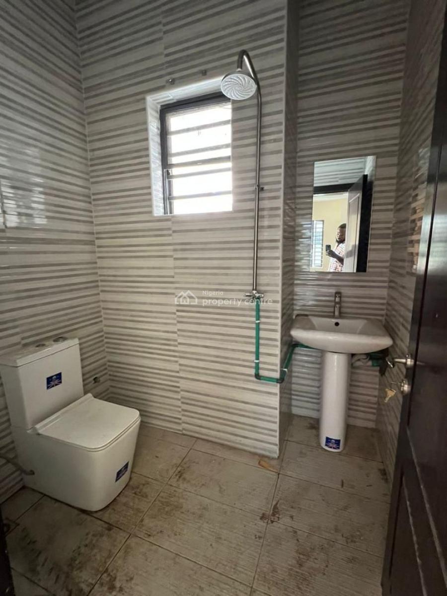 1 bedroom mini flat (room and parlour) for rent