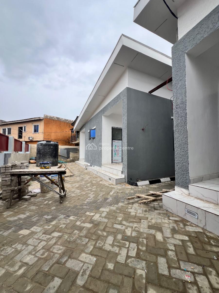Self contain (single rooms) for rent