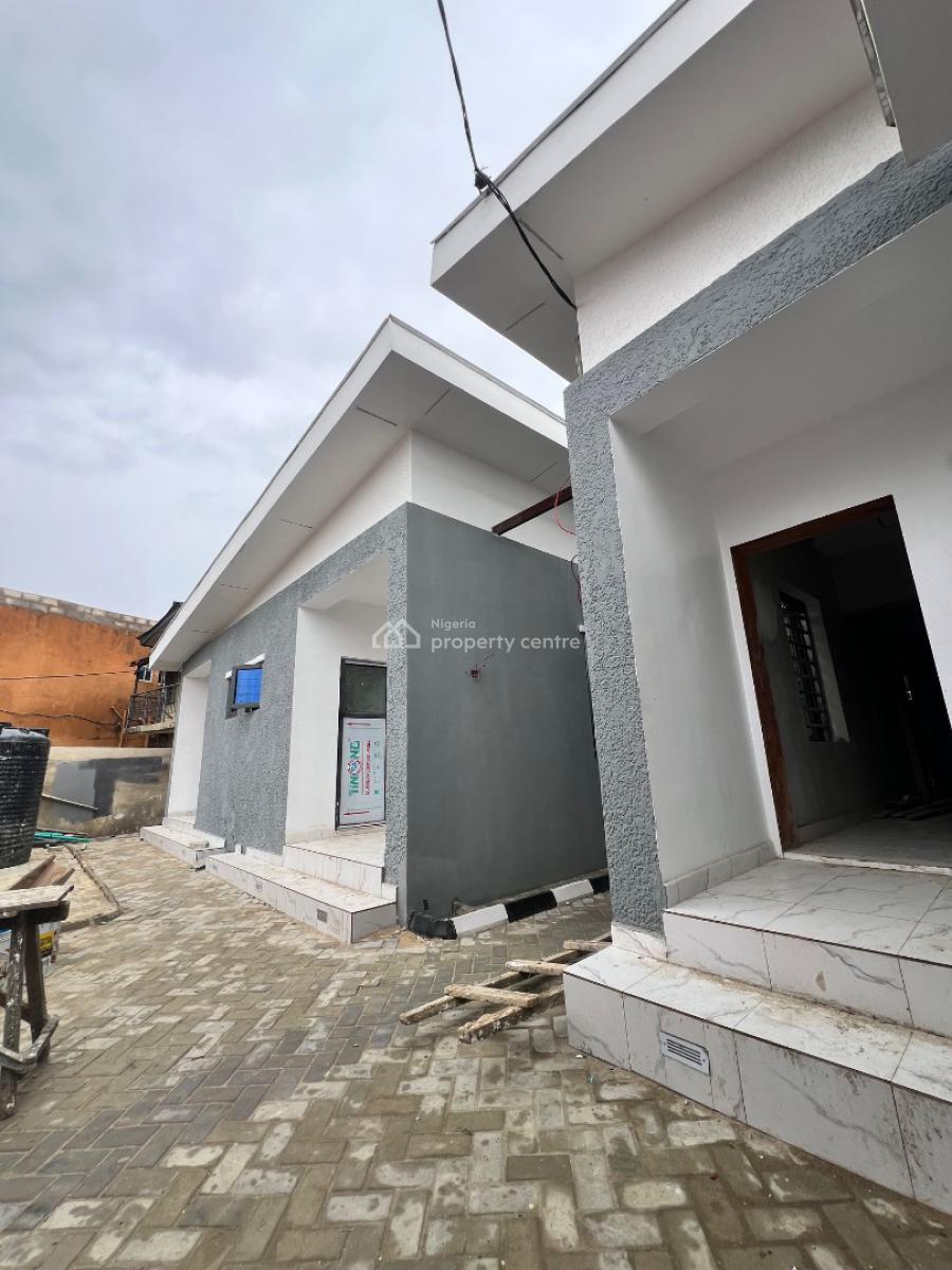 Self contain (single rooms) for rent
