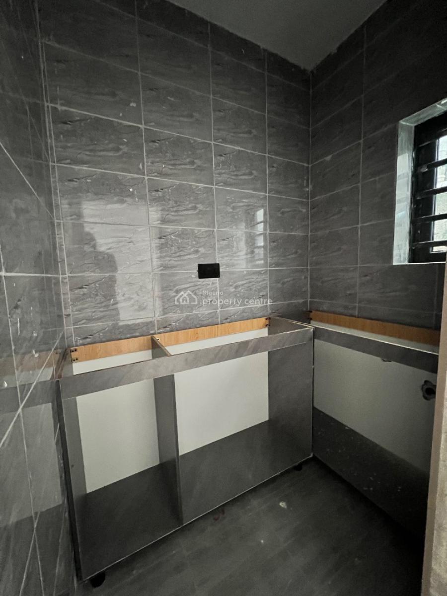Self contain (single rooms) for rent