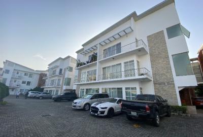Luxury Waterfront 3-bedroom Flat