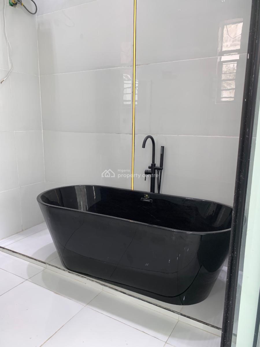 5 bedroom detached duplex for sale