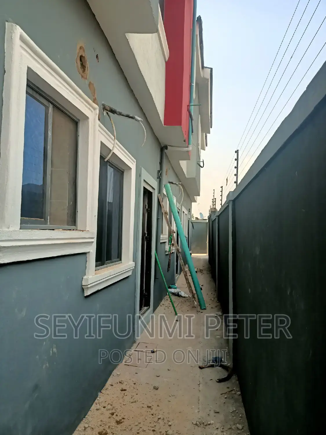 Furnished 1bdrm Townhouse/Terrace in Wilmer Close. Magodo.