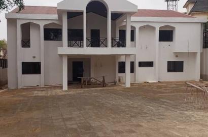 RENT: (@ Maitama) N50m net   Fully Detached Duplex