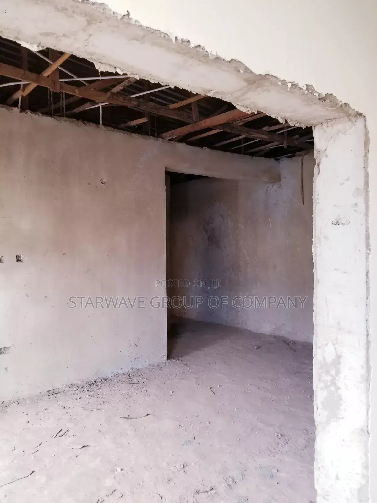 2 bedroom Flat (Carcas) in Paradise 2 Estate, Life Camp for sale