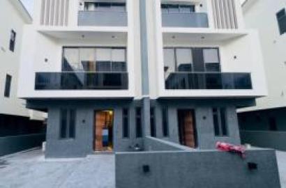 Newly Built 4 Bedroom Semi-detached House In A Prominent Location