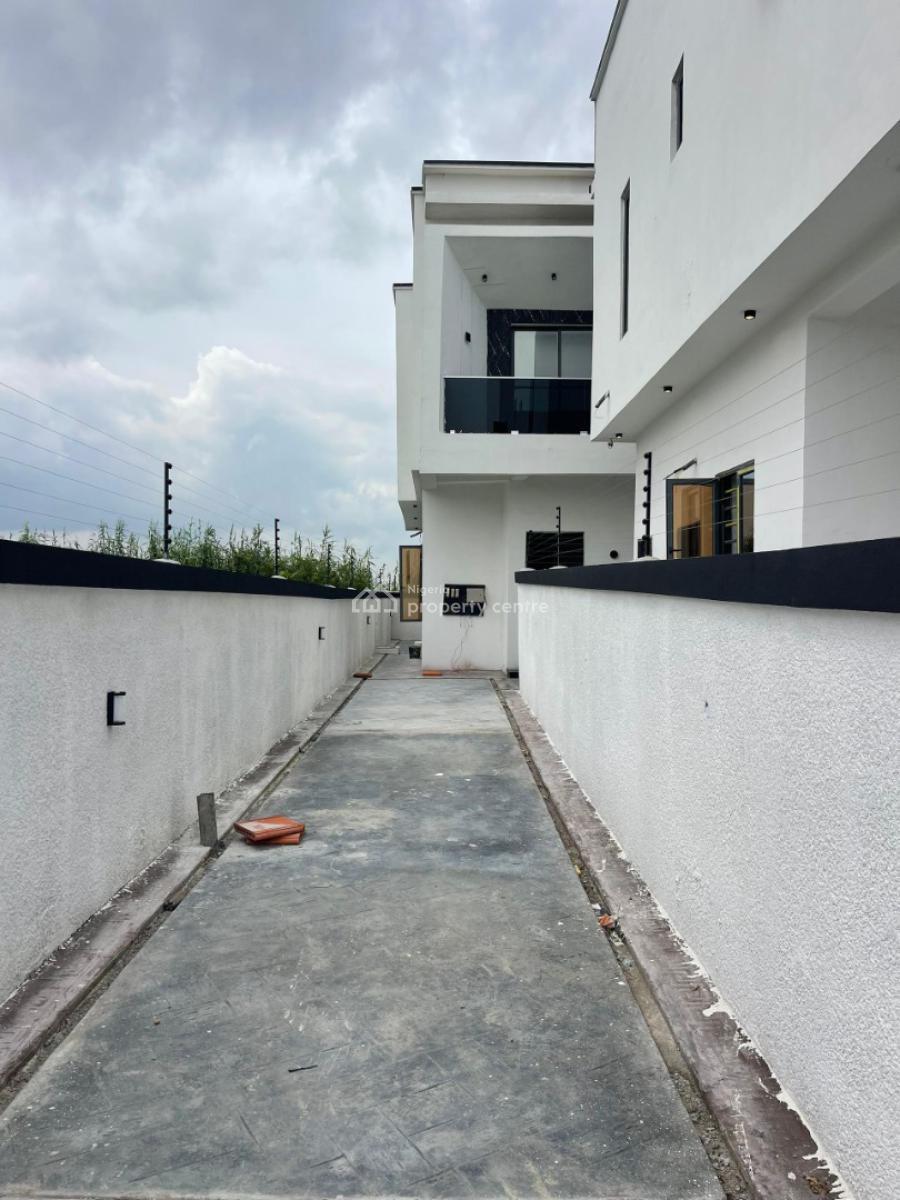 4 bedroom semi-detached duplex for sale