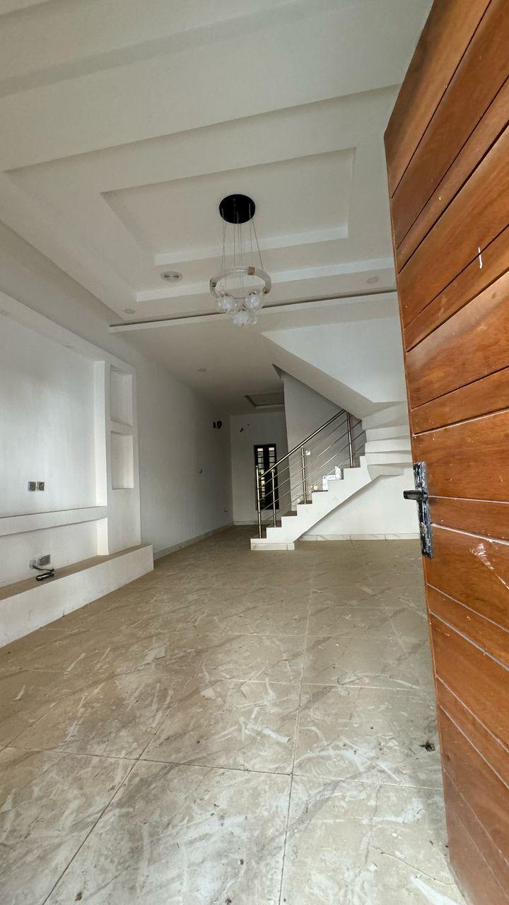 DISTRESS Sale at Ikota GRA – Urgent Newly Built Detached 2-Bedroom Duplex
