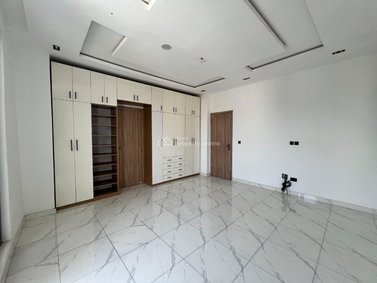 5 bedroom detached duplex for sale