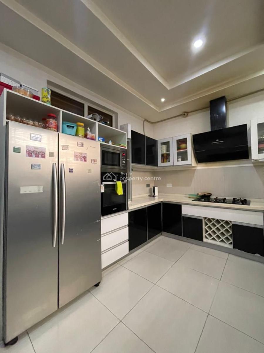5 bedroom detached duplex for sale