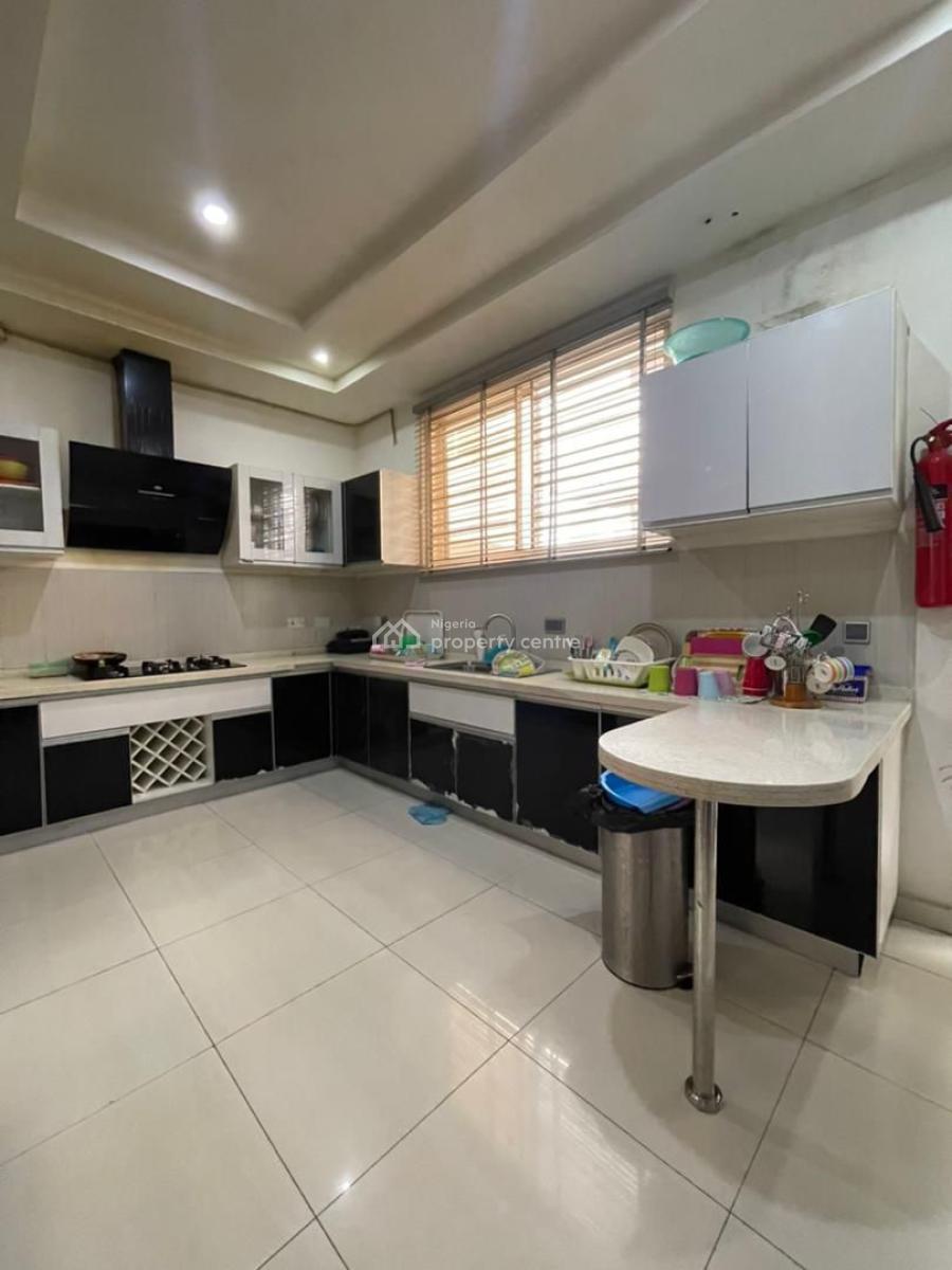 5 bedroom detached duplex for sale