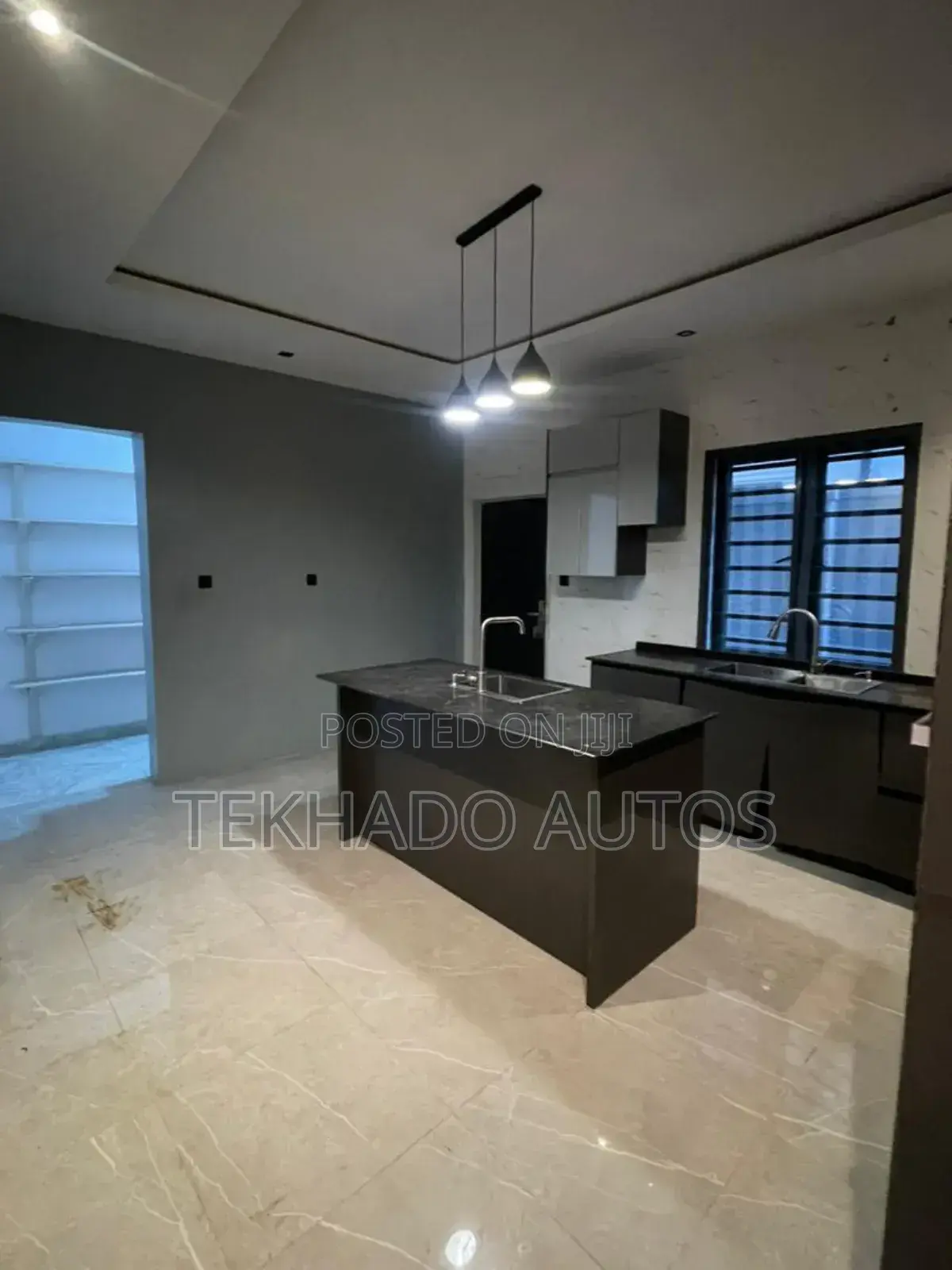 5bdrm Duplex in Alimosho for sale