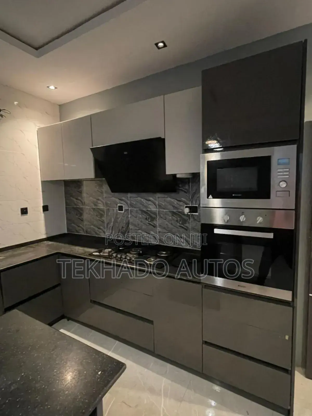 5bdrm Duplex in Alimosho for sale