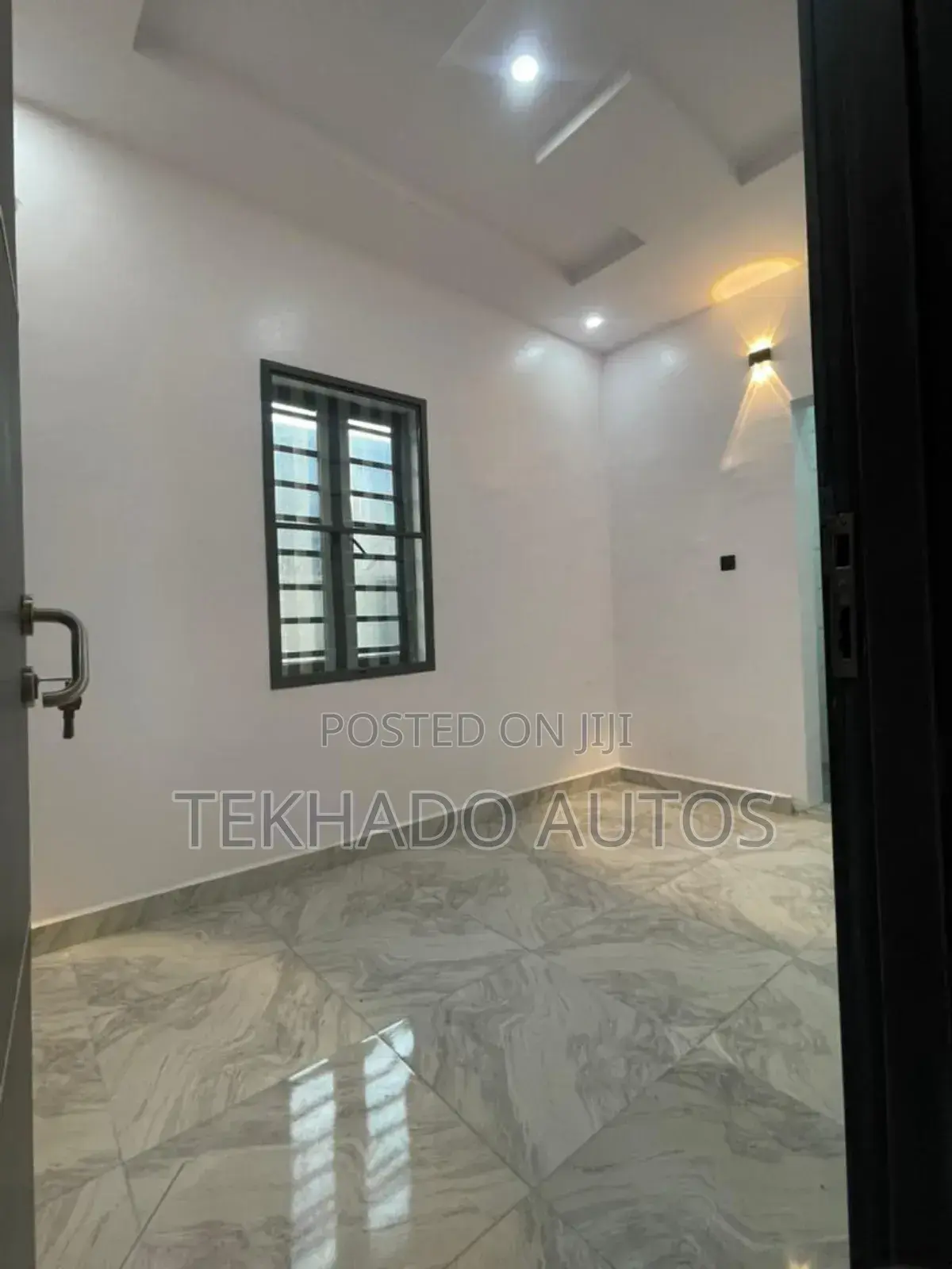 5bdrm Duplex in Alimosho for sale