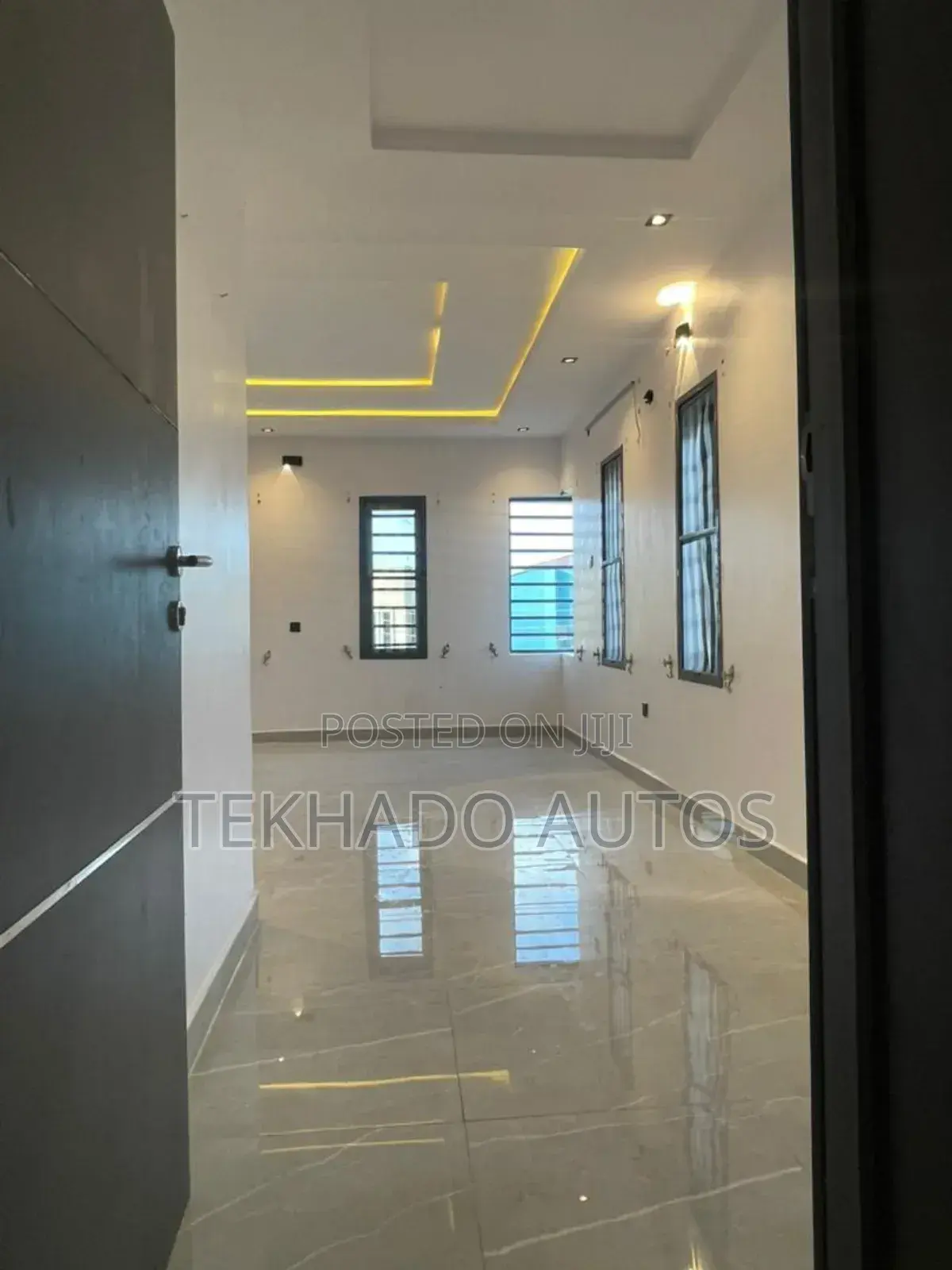 5bdrm Duplex in Alimosho for sale
