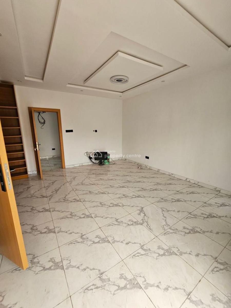 5 bedroom semi-detached duplex for sale
