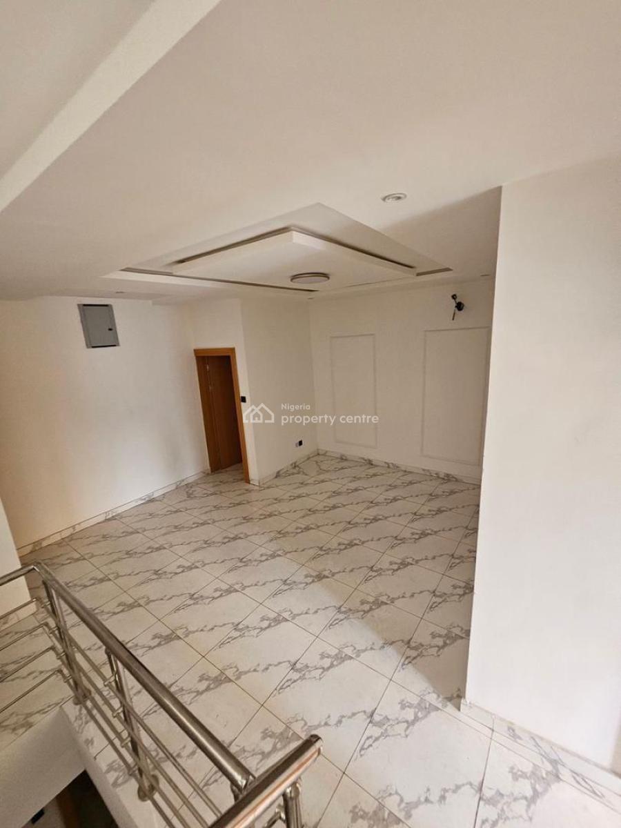 5 bedroom semi-detached duplex for sale