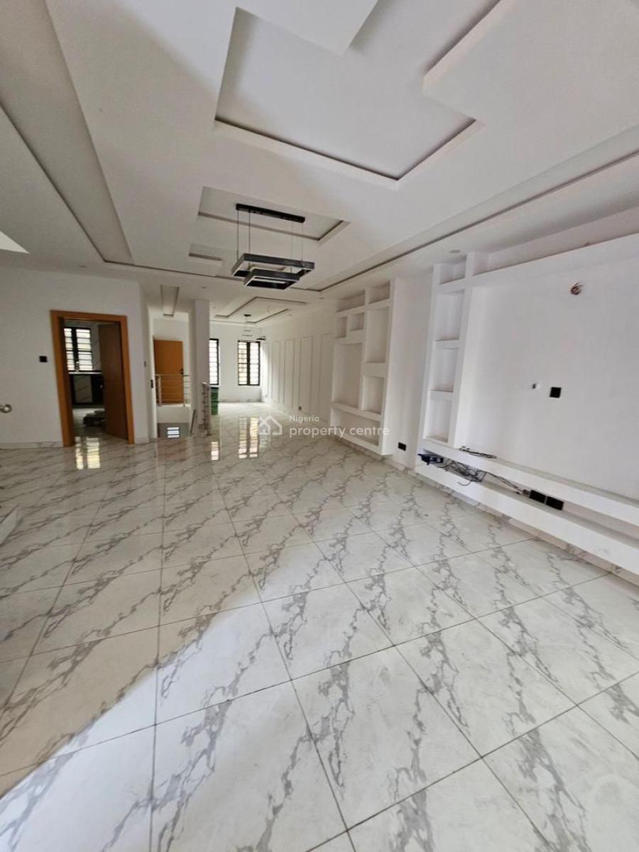 5 bedroom semi-detached duplex for sale