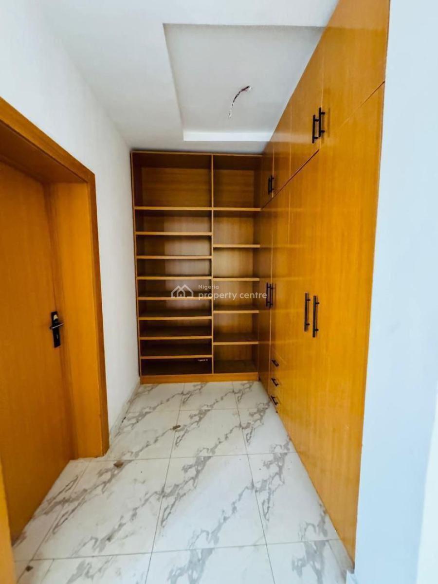 5 bedroom semi-detached duplex for sale