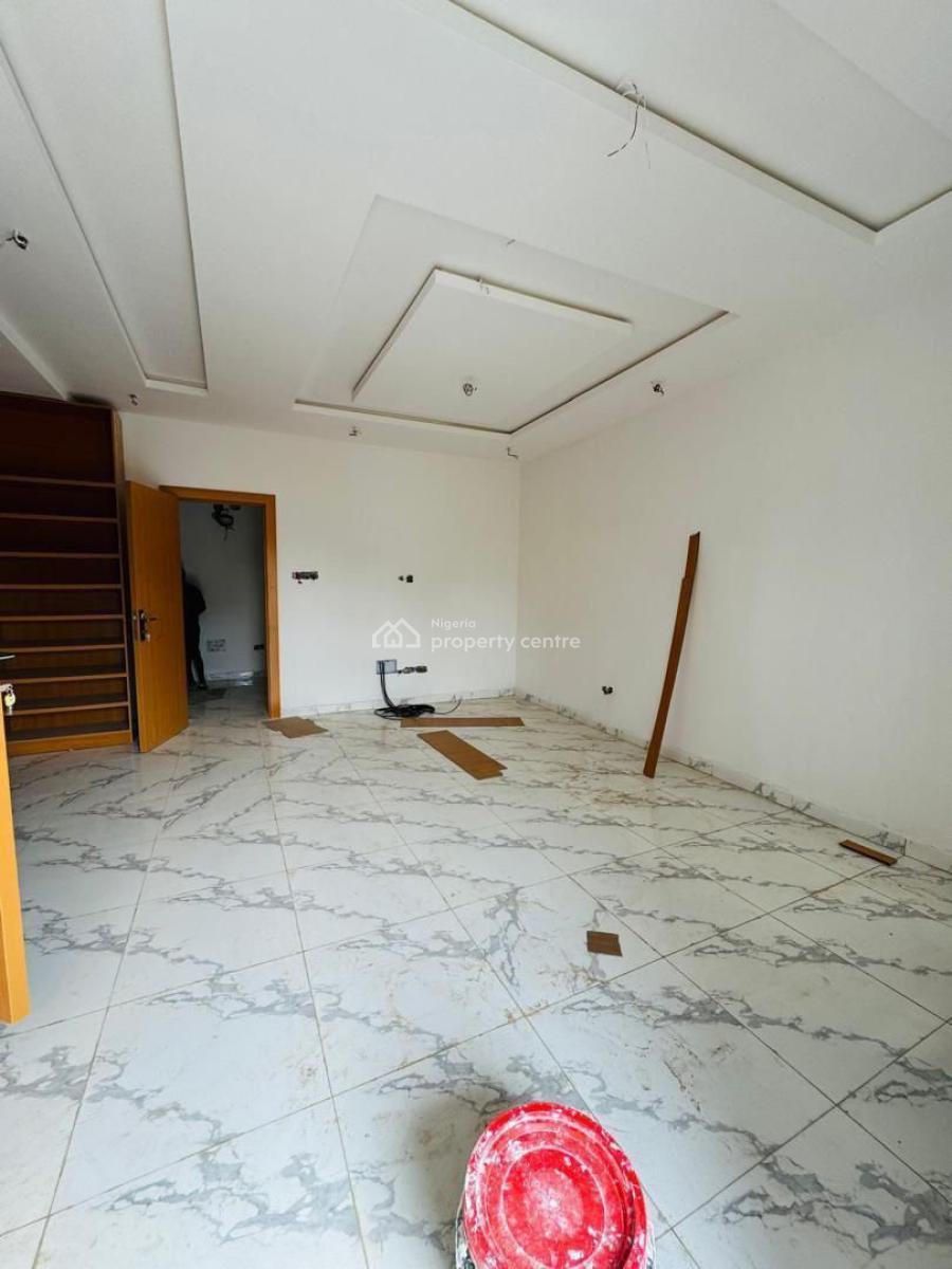 5 bedroom semi-detached duplex for sale