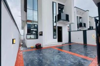 4 Bedroom Fully Detached Plus Bq In A Secured Estate