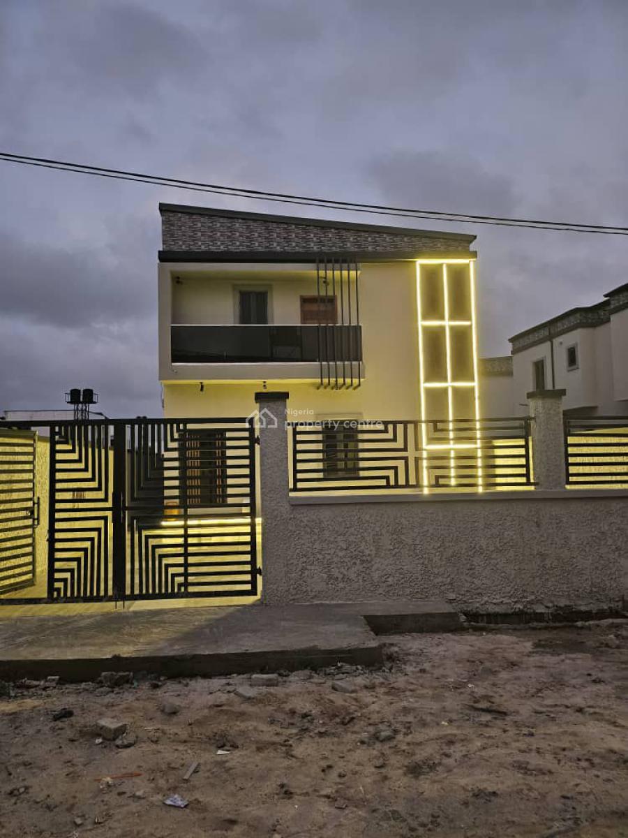 Smart Luxury 4 Bedroom Detached Duplex With Pool