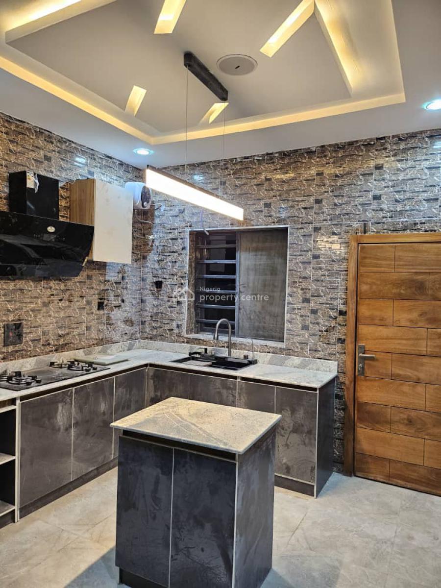 Smart Luxury 4 Bedroom Detached Duplex With Pool